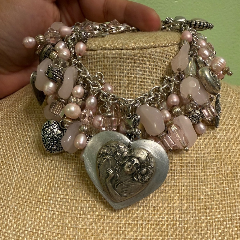 Elegant Silver and Pink Engraved Hearts Charm Bracelet